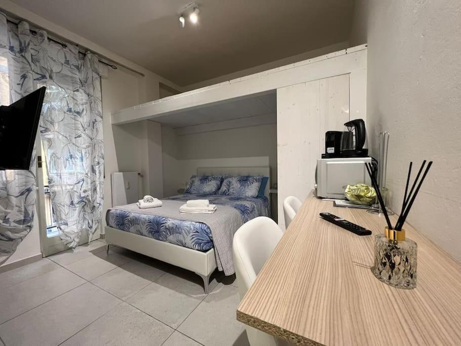Tiny & Cosy Studio Flat In Como Bagian luar foto