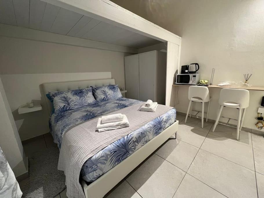 Tiny & Cosy Studio Flat In Como Bagian luar foto