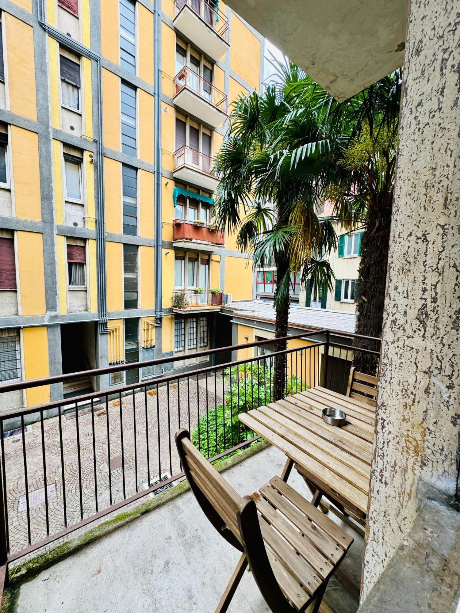 Tiny & Cosy Studio Flat In Como Bagian luar foto